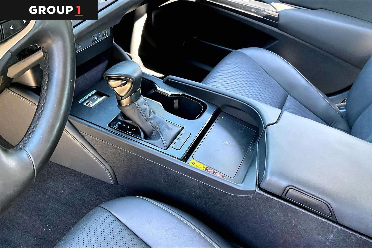 Used 2025 Lexus ES 350 w/ Premium Package FWD image 14