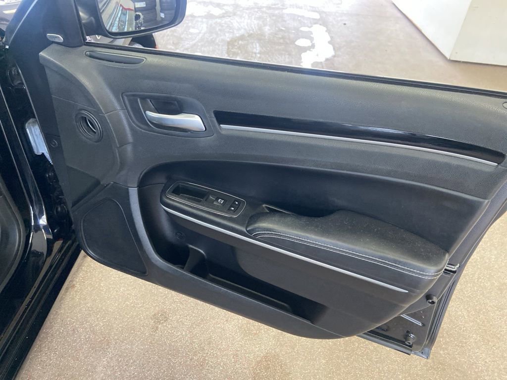 Used 2021 Chrysler 300 S image 21