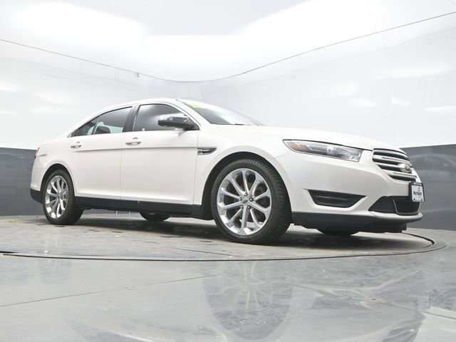 Used 2018 Ford Taurus Limited AWD/4WD image 35