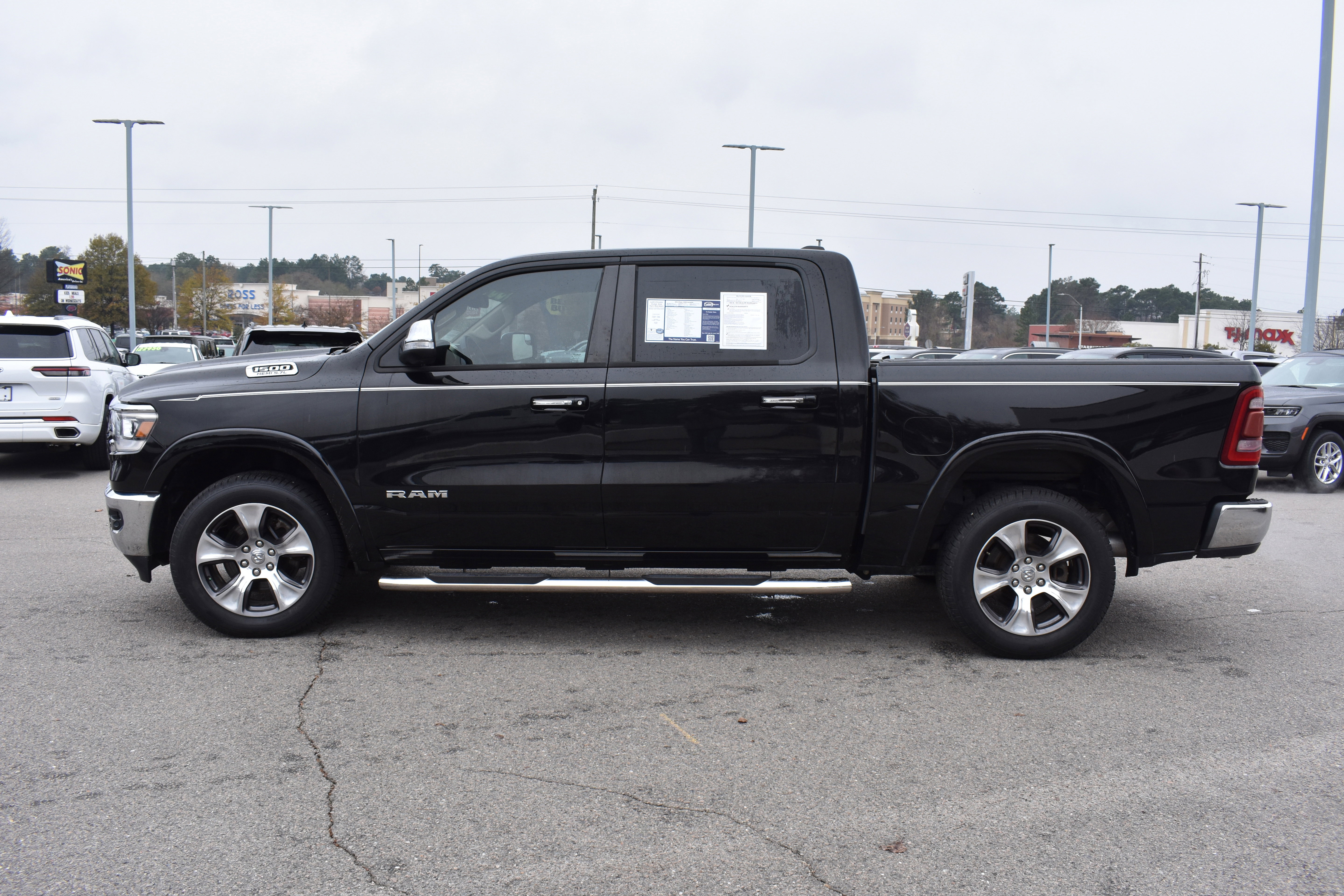 Used 2019 RAM 1500 Laramie image 6