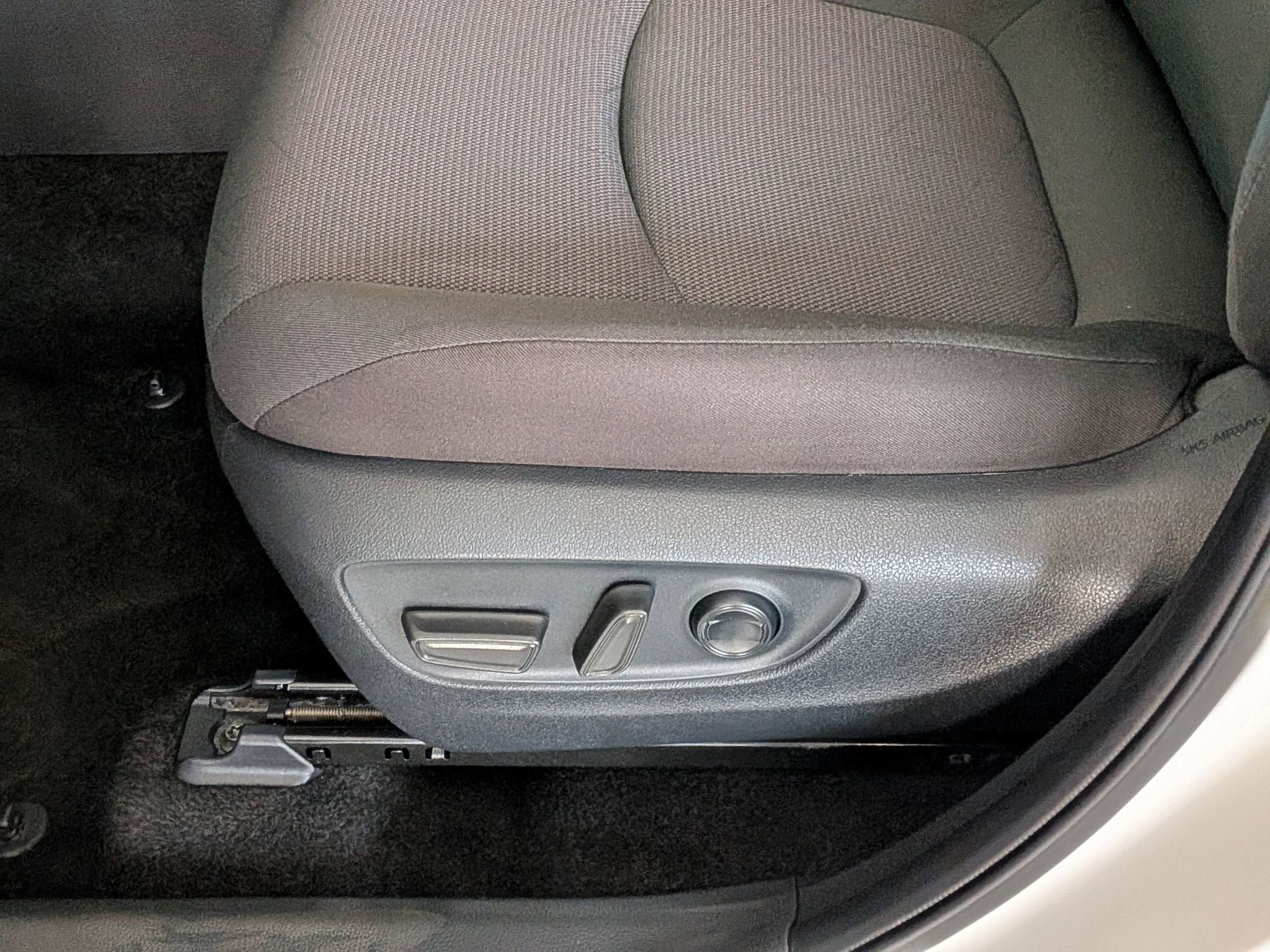 Certified 2025 Toyota RAV4 XLE AWD/4WD image 12