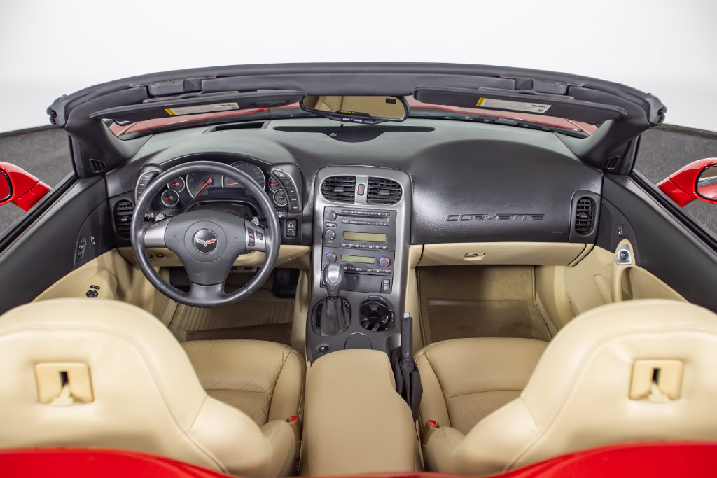 Used 2007 Chevrolet Corvette Convertible w/ Preferred Equipment Group RWD image 16