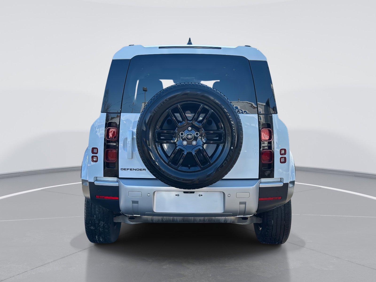 Used 2025 Land Rover Defender 110 S image 6