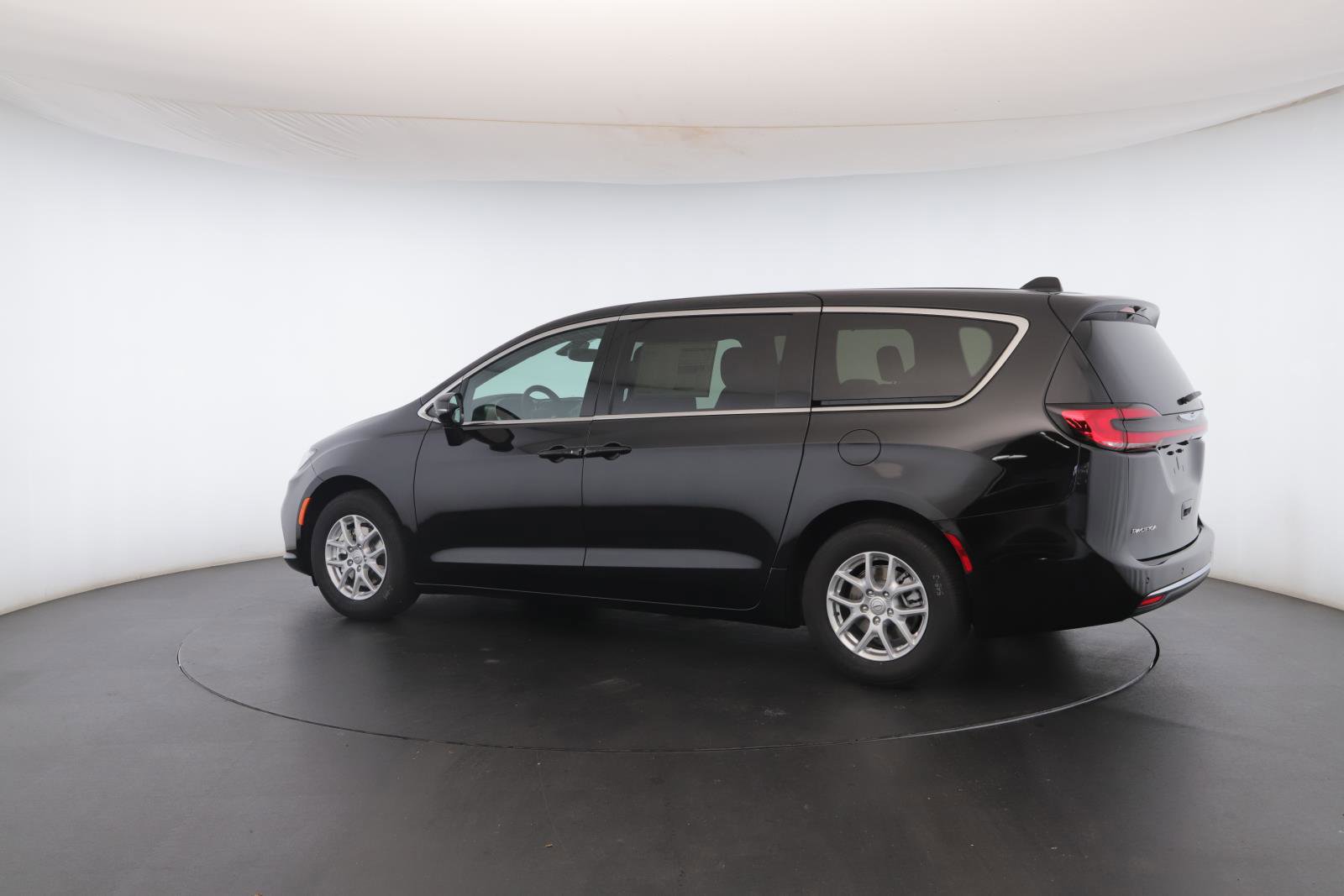 New 2026 Chrysler Pacifica Select image 21