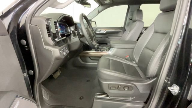 Used 2023 Chevrolet Silverado 1500 LT Trail Boss w/ LT Trail Boss Premium Package AWD/4WD image 20