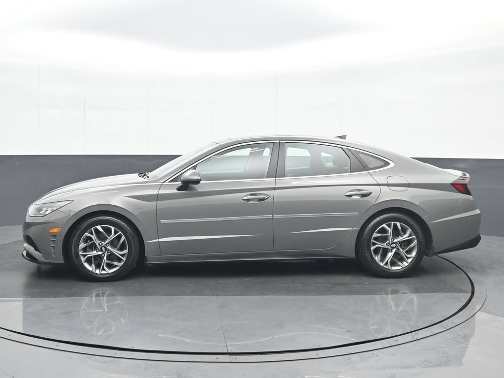 Used 2022 Hyundai Sonata SEL w/ Convenience Package FWD image 3