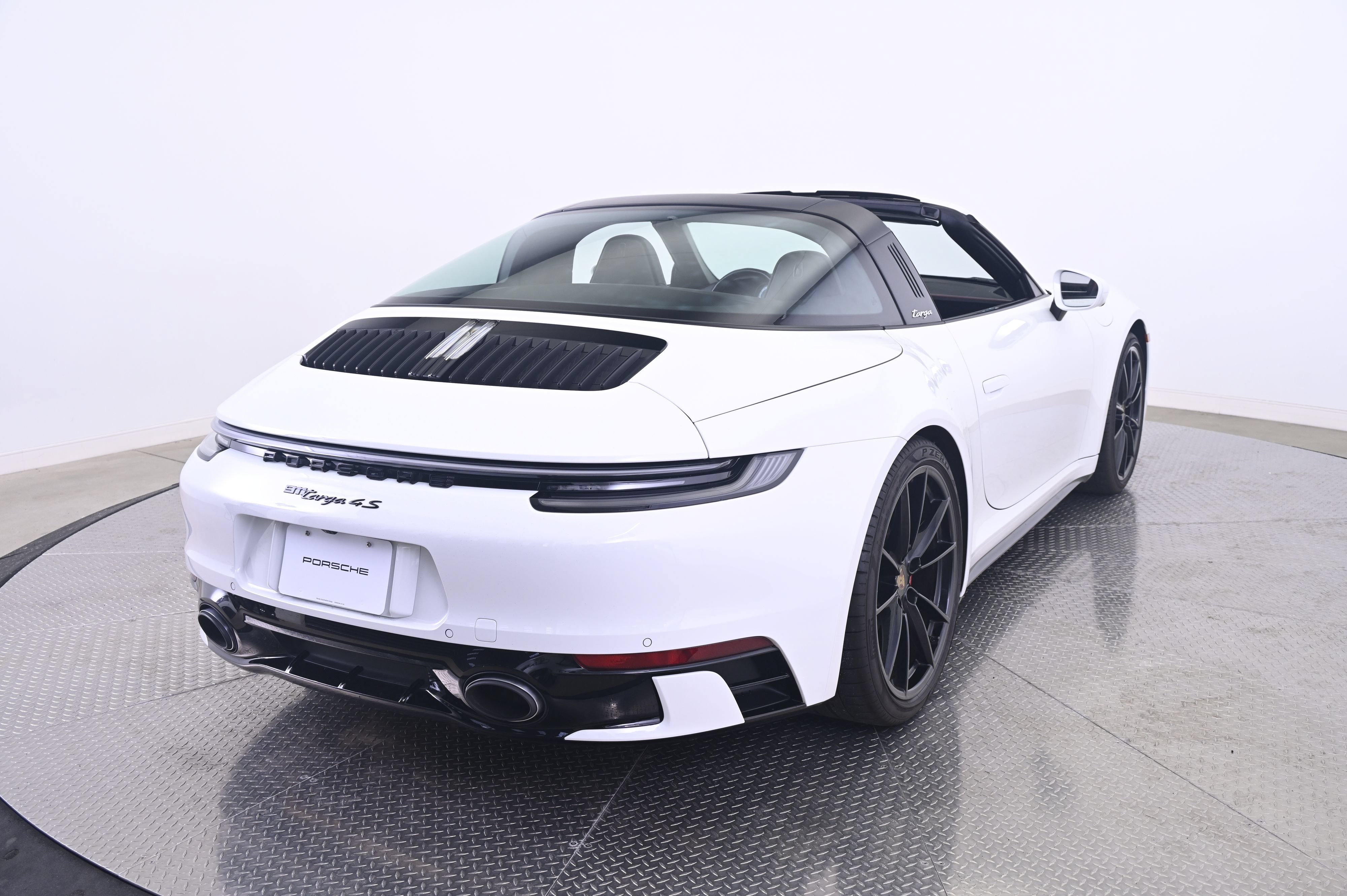 Certified 2024 Porsche 911 Targa 4S AWD/4WD image 7