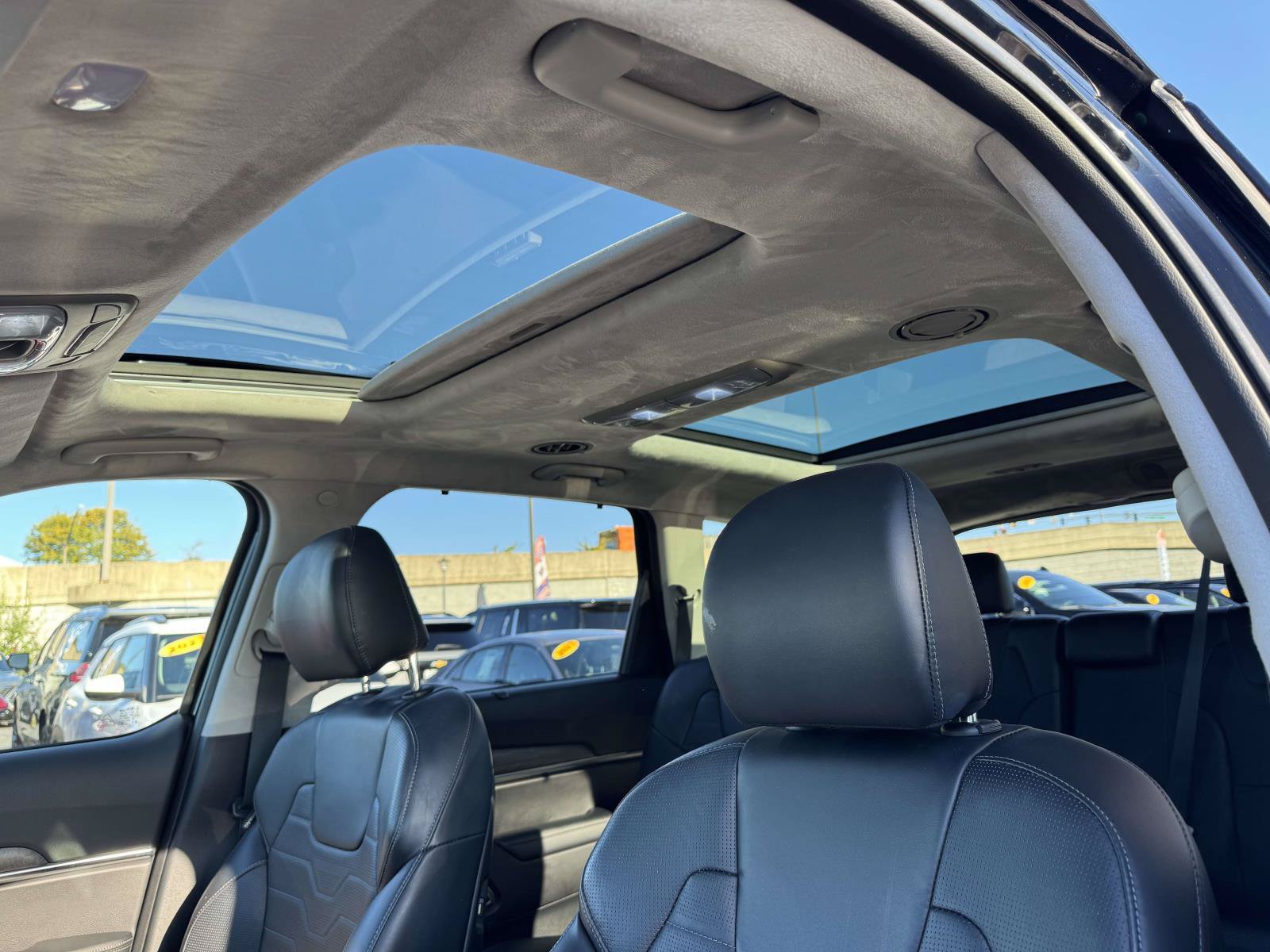 Used 2021 Kia Telluride SX w/ SX Prestige Package AWD/4WD image 22