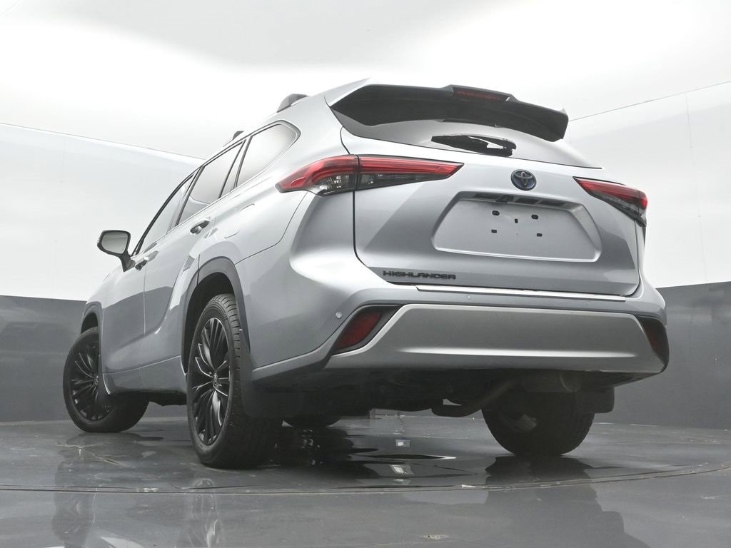Used 2021 Toyota Highlander Platinum image 29