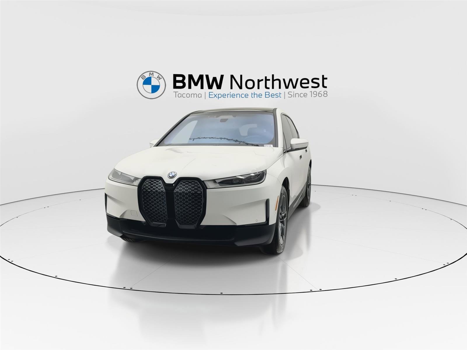 Used 2024 BMW iX xDrive50 AWD/4WD image 8
