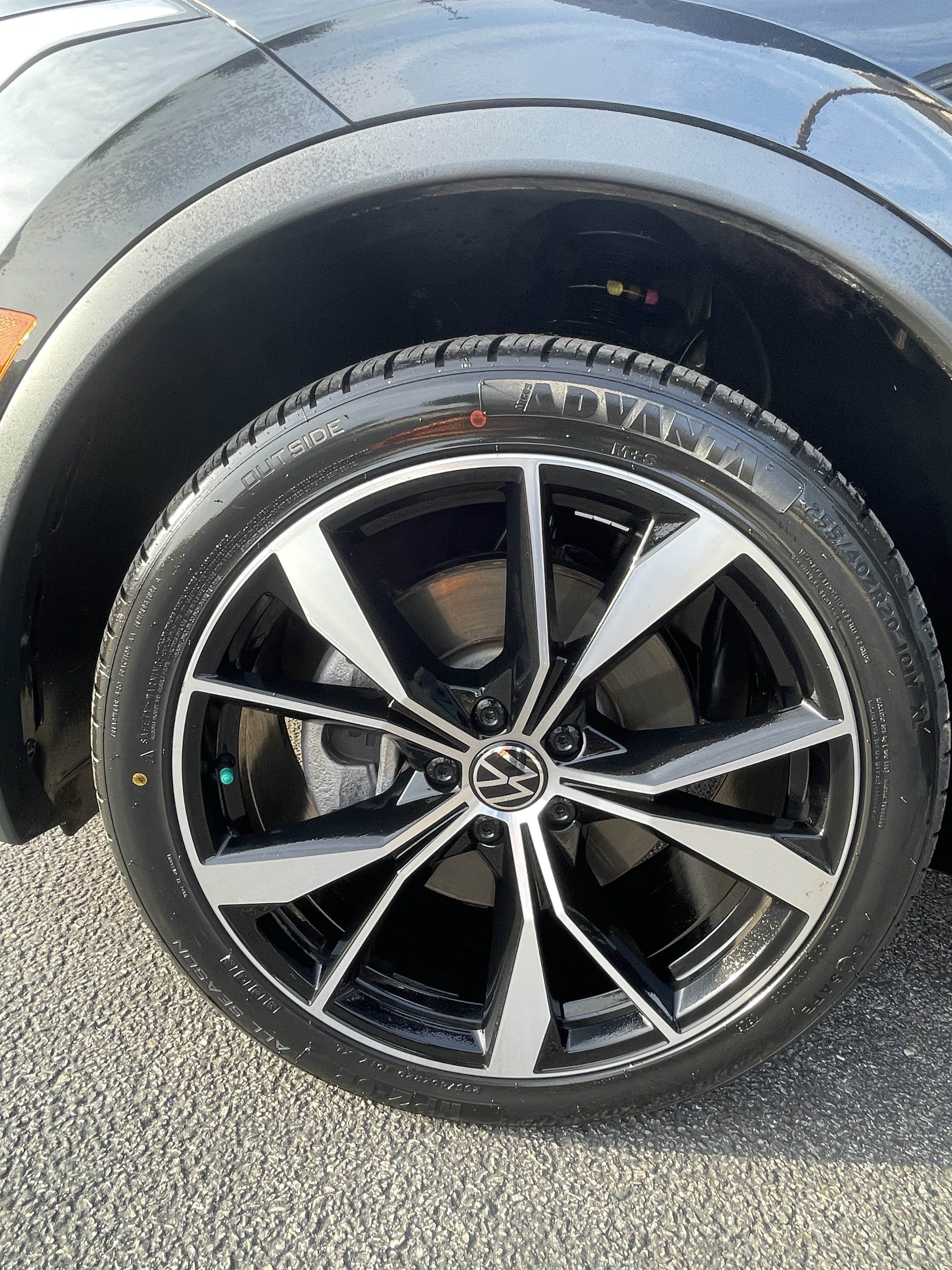Used 2022 Volkswagen Tiguan SEL R-Line AWD/4WD image 31
