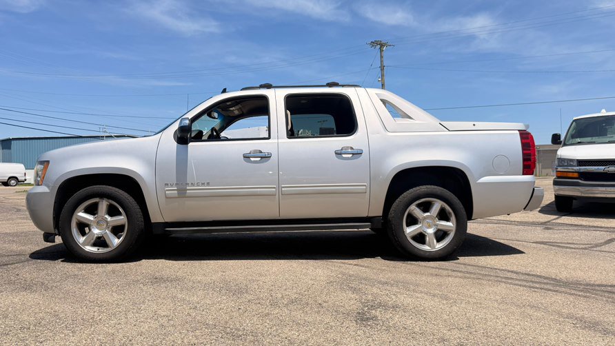 Used 2011 Chevrolet Avalanche LS w/ Regional Value Package RWD image 1