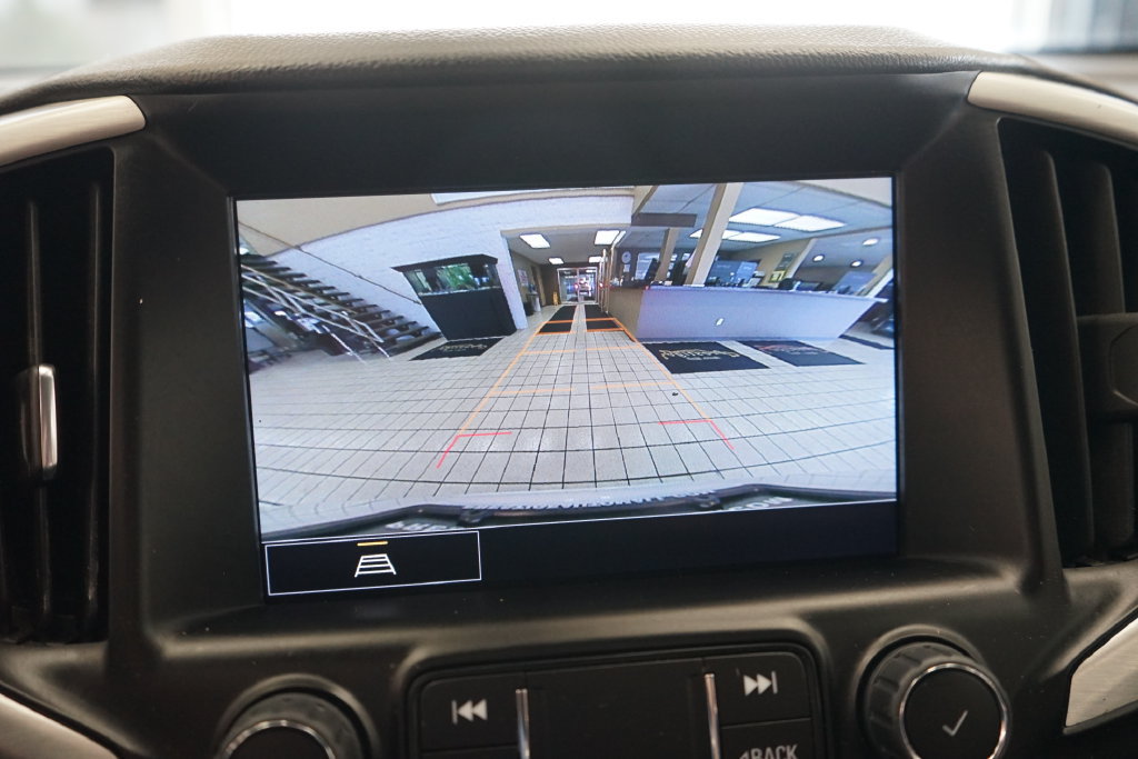 Used 2023 GMC Terrain SLT FWD image 8