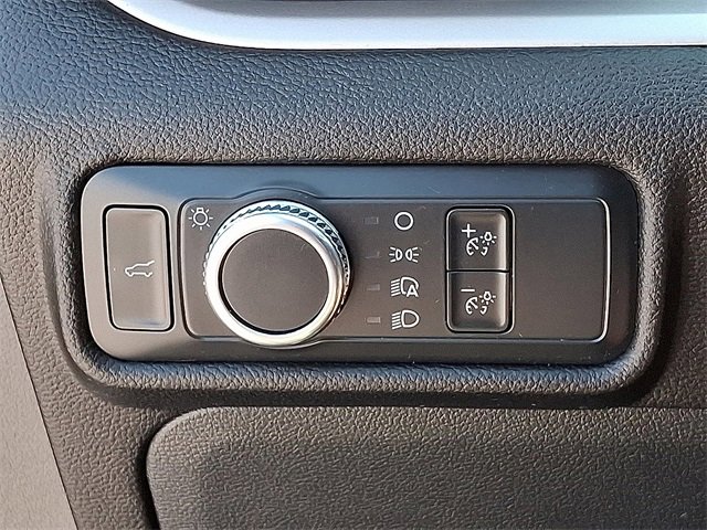 Used 2022 Ford Explorer XLT image 26