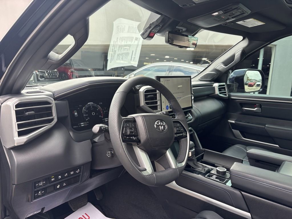 Used 2025 Toyota Sequoia Platinum image 12