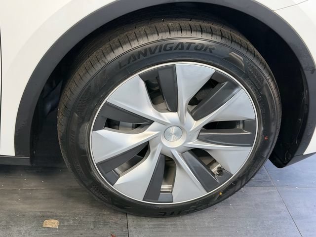 Used 2023 Tesla Model Y Long Range AWD/4WD image 15