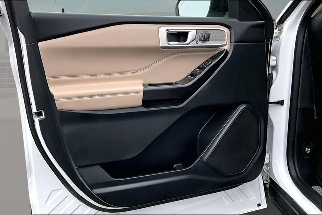 Used 2020 Ford Explorer Limited image 18