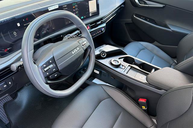 New 2026 Kia EV6 Wind RWD image 10