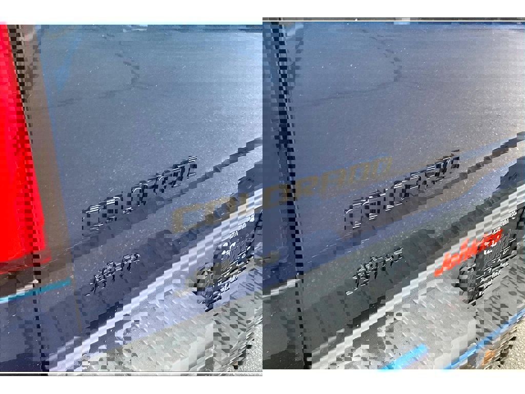 Used 2019 Chevrolet Colorado LT w/ Colorado RST Special Edition image 30