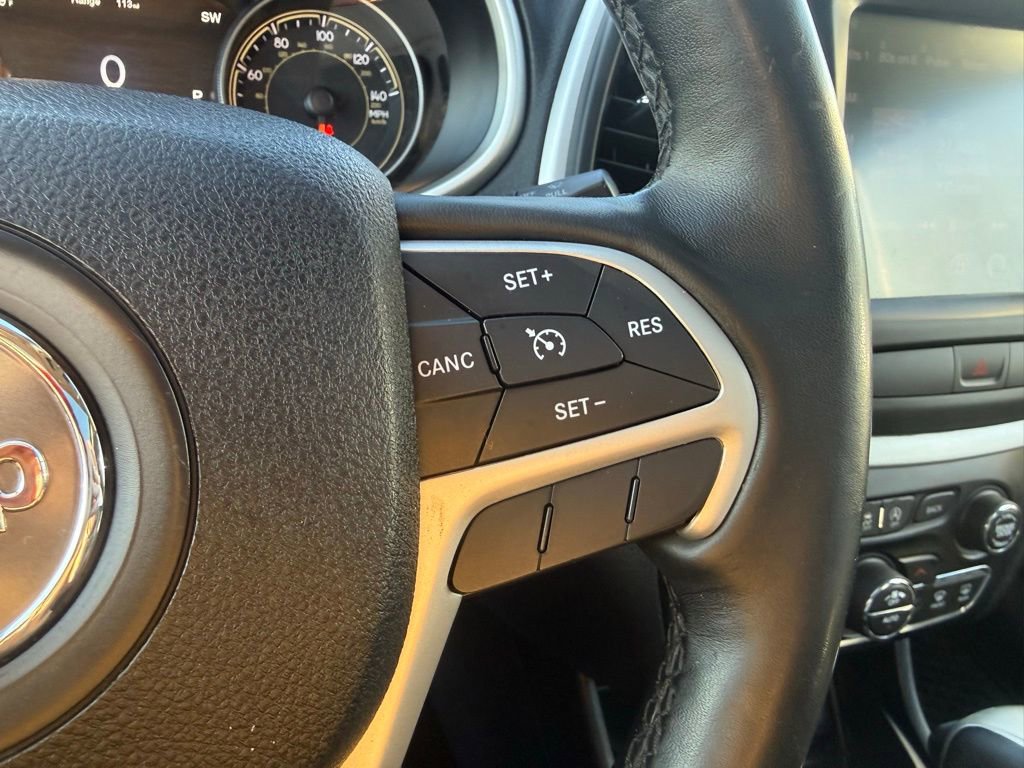 Used 2016 Jeep Cherokee Trailhawk w/ Comfort/Convenience Group image 15