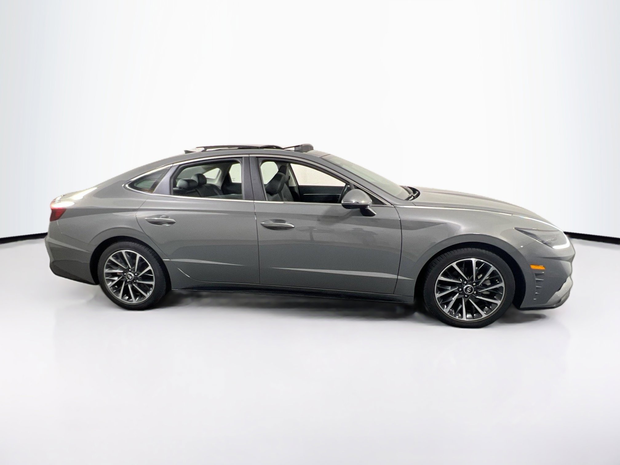 Used 2022 Hyundai Sonata Limited image 4