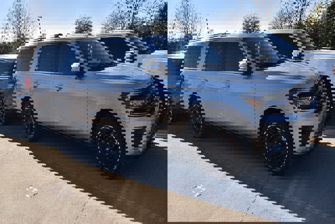 Certified 2023 Ford Expedition Max Limited image 5