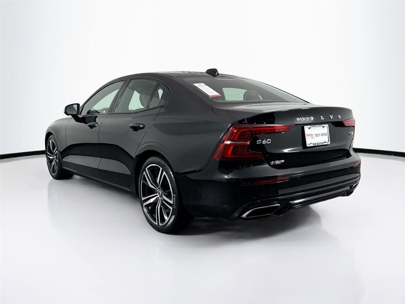 Used 2019 Volvo S60 T5 R-Design image 13