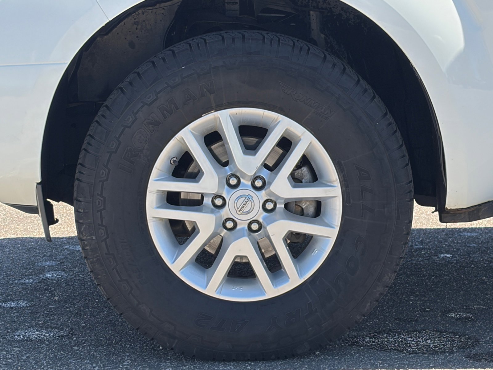 Used 2017 Nissan Frontier SV w/ SV Value Truck Package AWD/4WD image 11