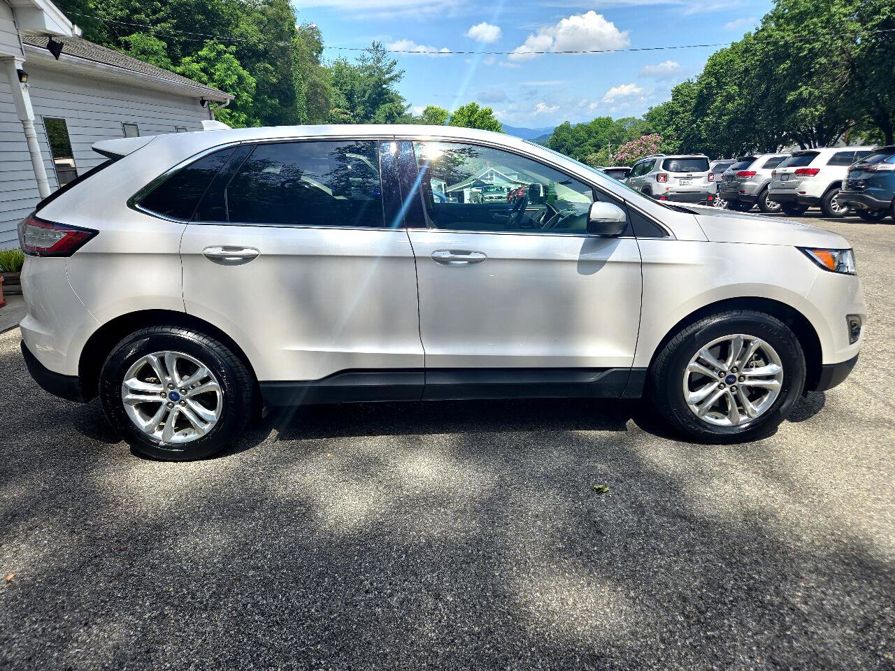 Used 2016 Ford Edge SEL w/ Equipment Group 201A image 6
