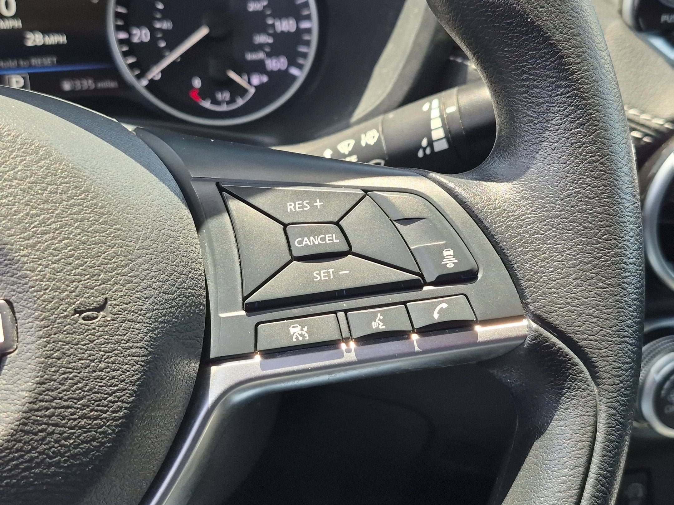 Used 2024 Nissan Sentra SV FWD image 17