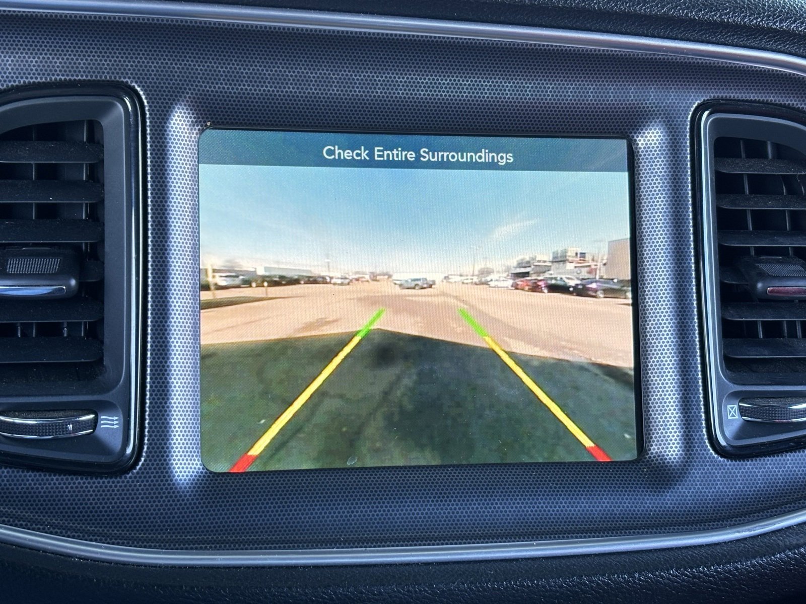 Used 2015 Dodge Challenger SRT image 4