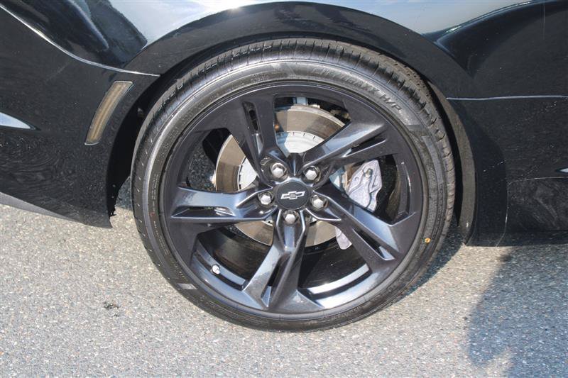 Used 2022 Chevrolet Camaro SS RWD image 9