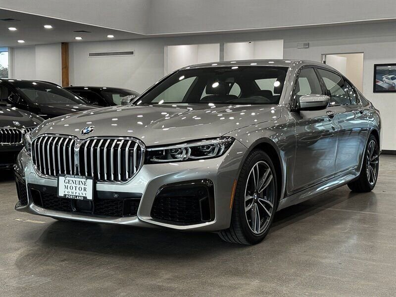 Used 2021 BMW 750i xDrive w/ M Sport Package