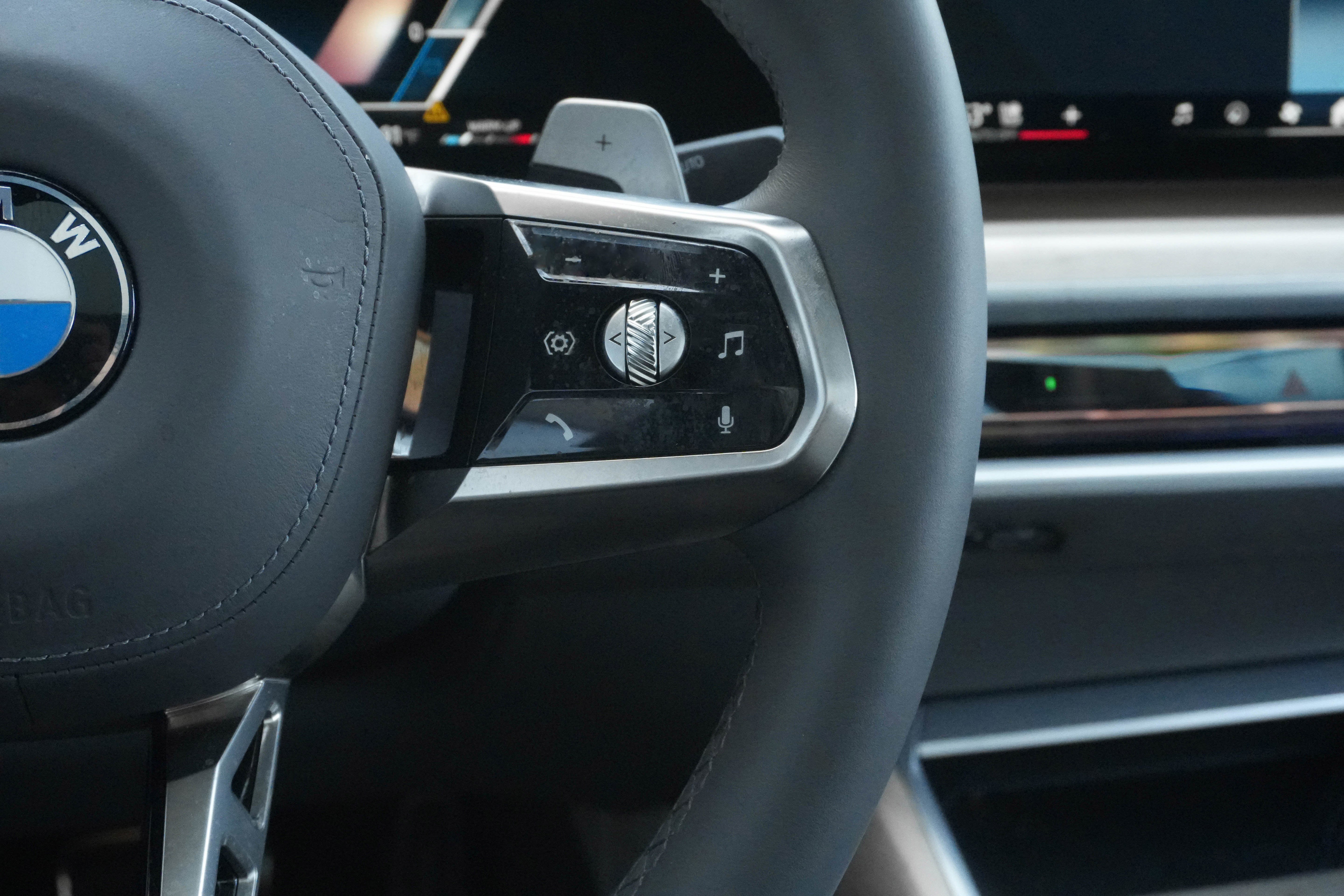 Certified 2023 BMW 760i xDrive AWD/4WD image 19