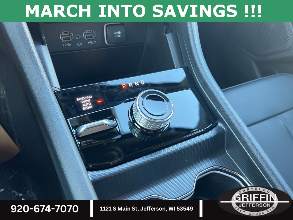 New 2025 Jeep Grand Cherokee Limited w/ Black Appearance Package image 20