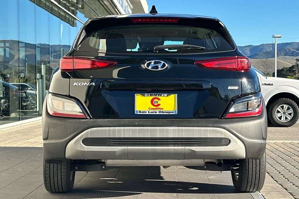 Used 2023 Hyundai Kona SE image 4