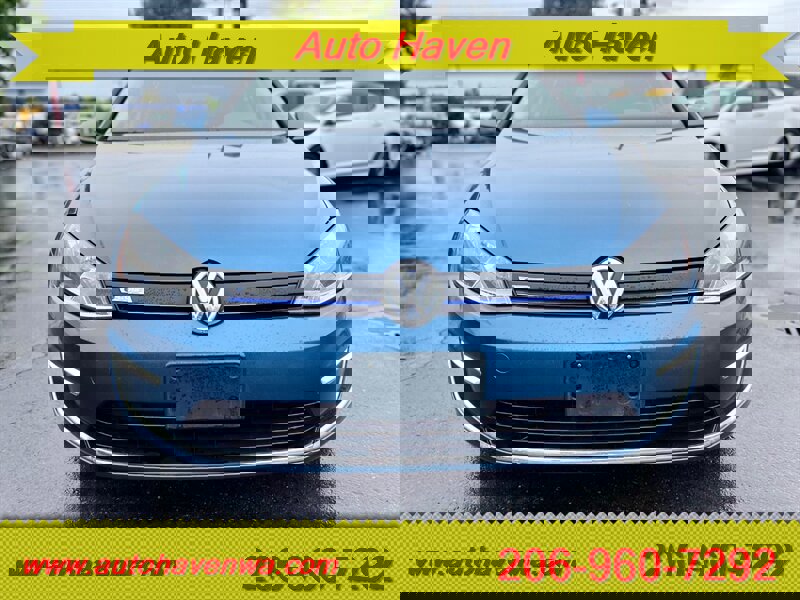 Used 2016 Volkswagen e-Golf SE image 3