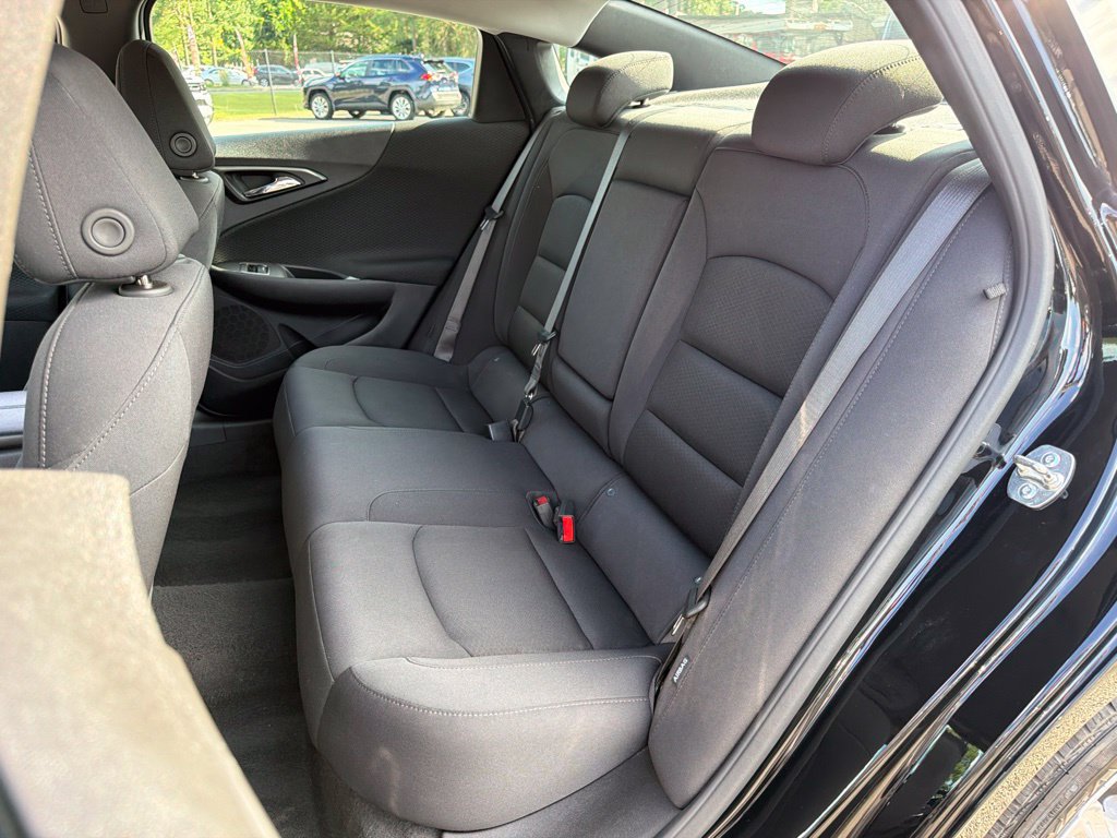 Used 2025 Chevrolet Malibu LT FWD image 19
