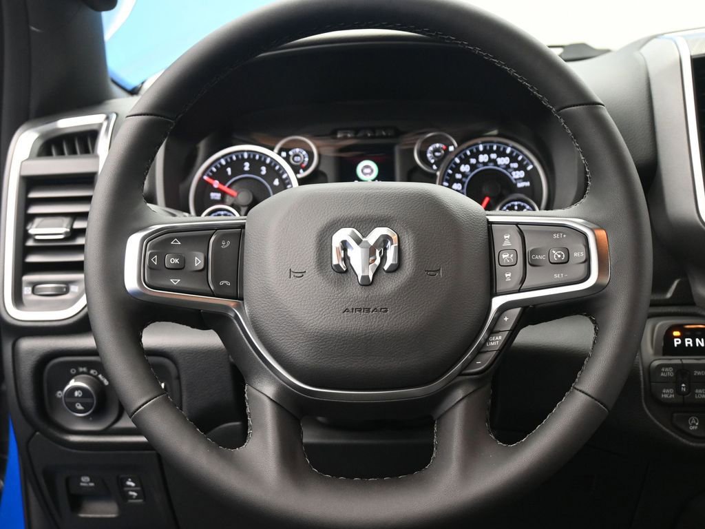 New 2026 RAM 1500 4x4 Crew Cab image 31