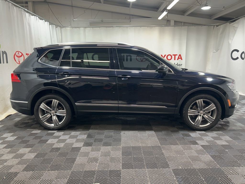 Used 2019 Volkswagen Tiguan SEL Premium w/ 3rd Row Seat Package image 10