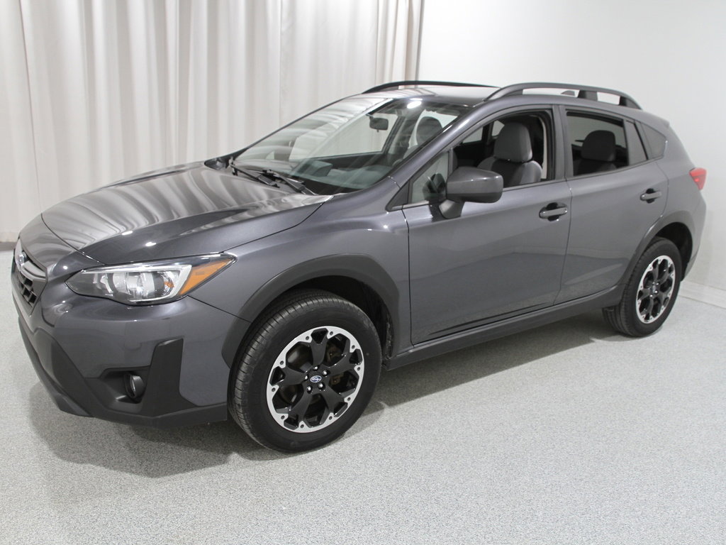 Used 2023 Subaru Crosstrek 2.0i Premium image 3
