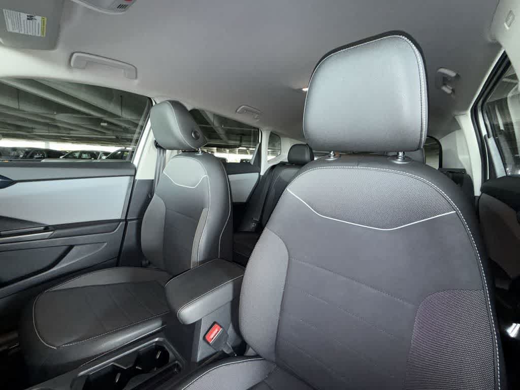 Used 2023 Volkswagen Taos SE FWD image 14