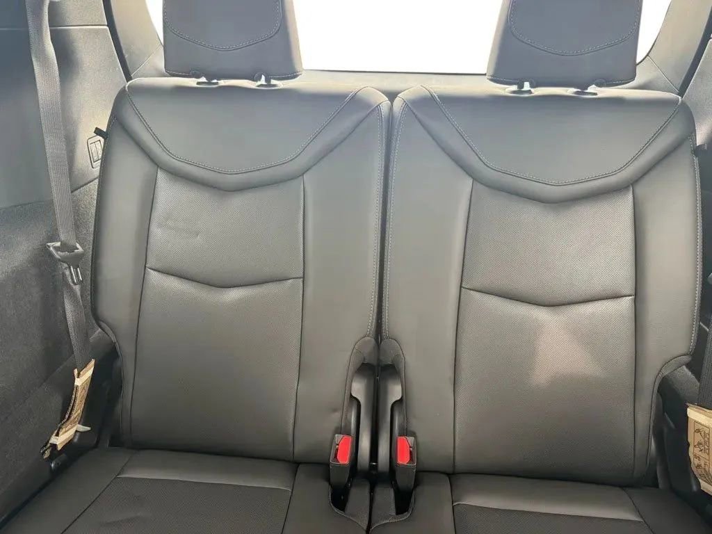 Used 2024 Cadillac XT6 Premium Luxury w/ Technology Package image 19