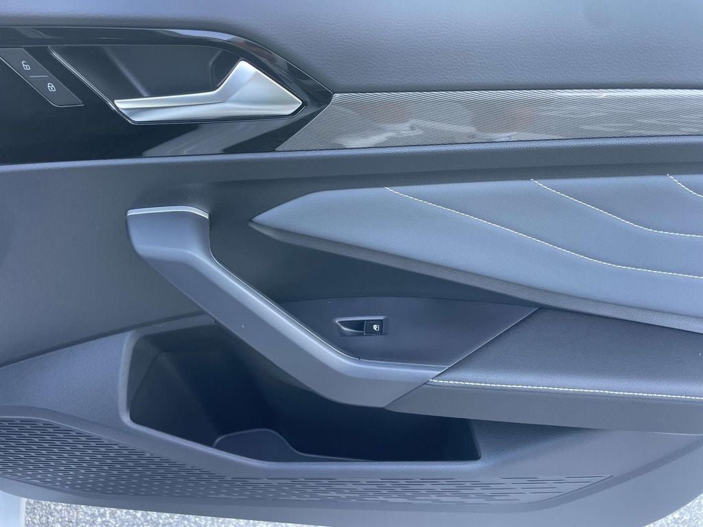 New 2027 Volkswagen Jetta SEL FWD image 9