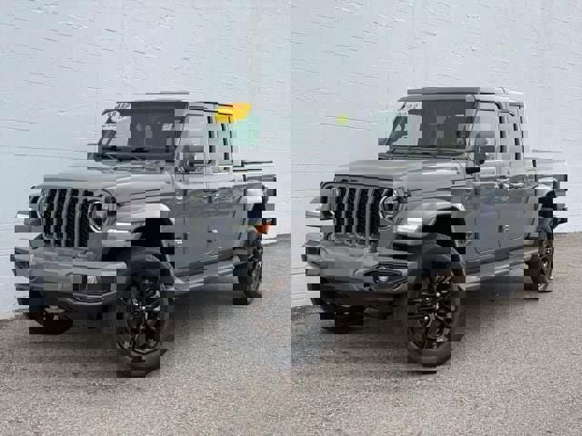 Used 2023 Jeep Gladiator Overland image 1