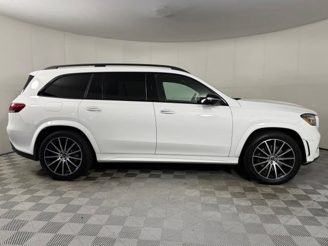 Used 2022 Mercedes-Benz GLS 450 4MATIC w/ AMG Line Exterior image 9