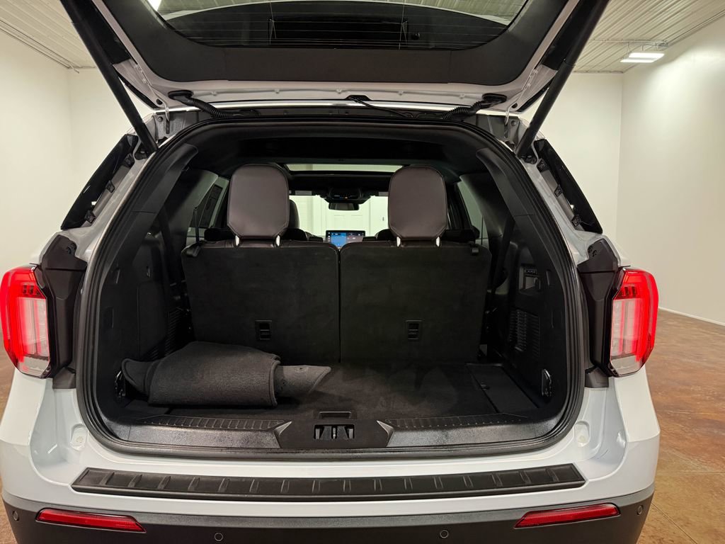 Used 2025 Ford Explorer Platinum w/ LUX Leather Package image 74