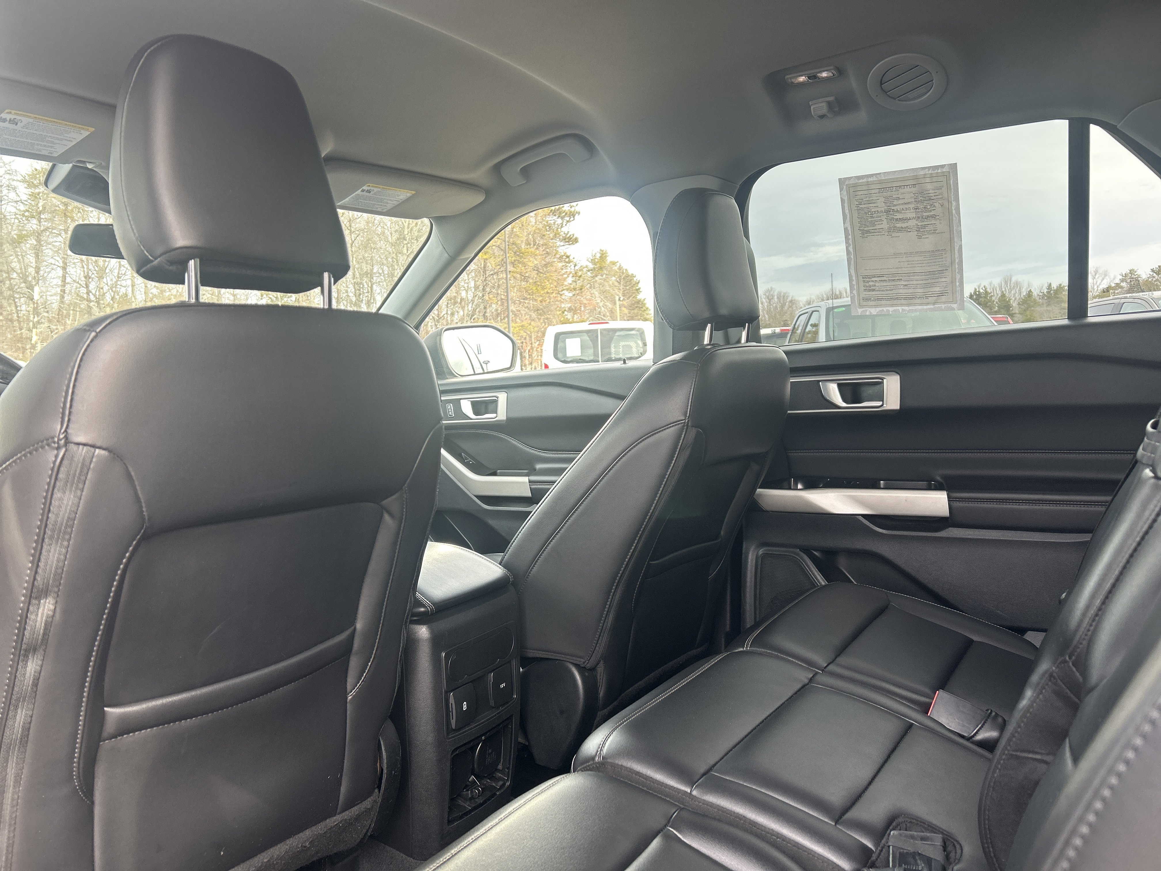 Certified 2022 Ford Explorer XLT w/ Equipment Group 202A image 13