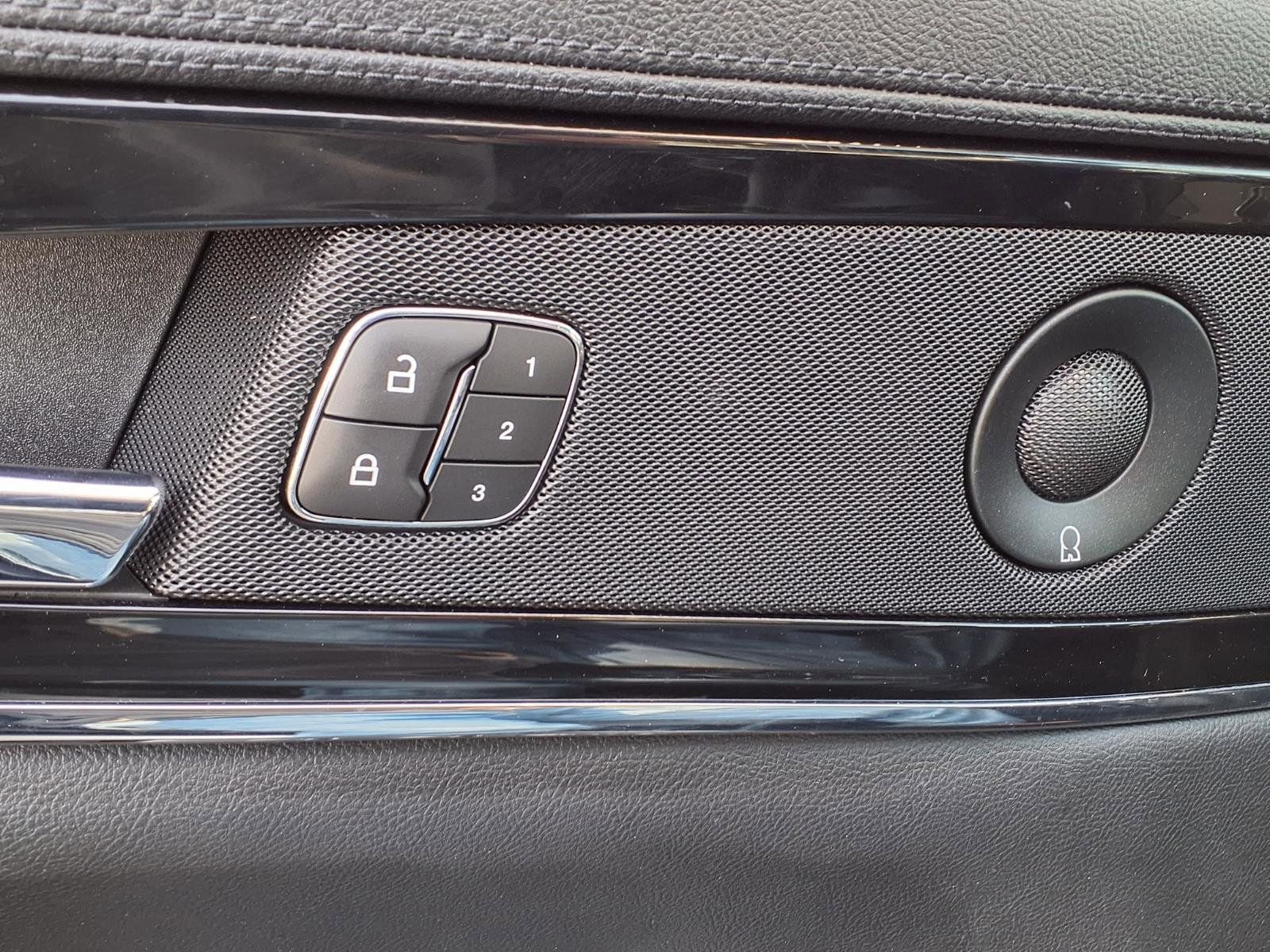 Used 2022 Lincoln Nautilus Reserve w/ Luxury Package image 24