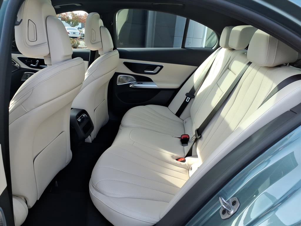 New 2026 Mercedes-Benz E 350 4MATIC Sedan image 19